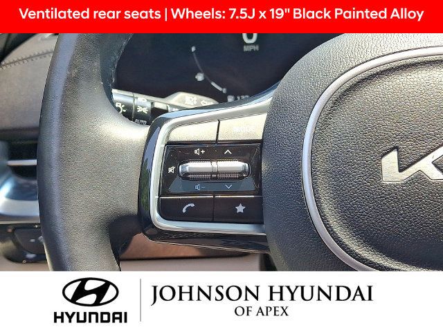 Used 2022 Kia Carnival SX Prestige FWD image 20