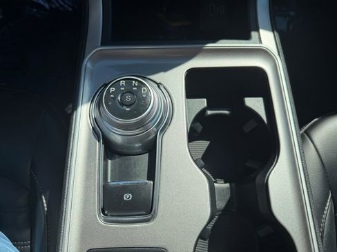 Used 2024 Ford Edge SEL image 27