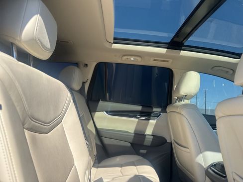 Used 2020 Cadillac XT6 Premium Luxury FWD image 29