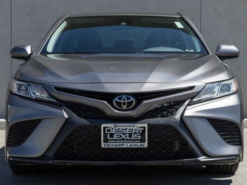 Used 2020 Toyota Camry SE FWD image 2