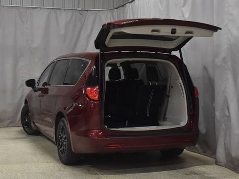 Used 2023 Chrysler Voyager LX FWD image 33