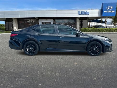 Used 2026 Toyota Camry SE FWD image 9