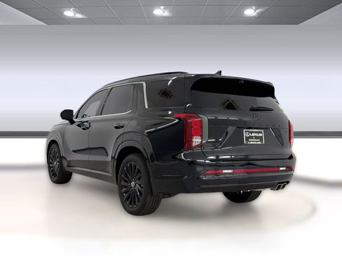 Used 2025 Hyundai Palisade Calligraphy AWD/4WD image 3