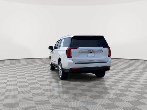 Used 2022 GMC Yukon XL Denali AWD/4WD image 7