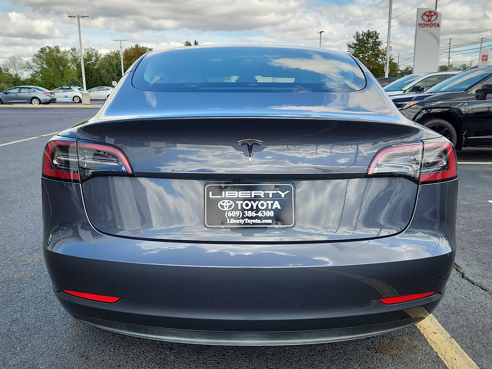 Used 2023 Tesla Model 3 Standard Range RWD image 5