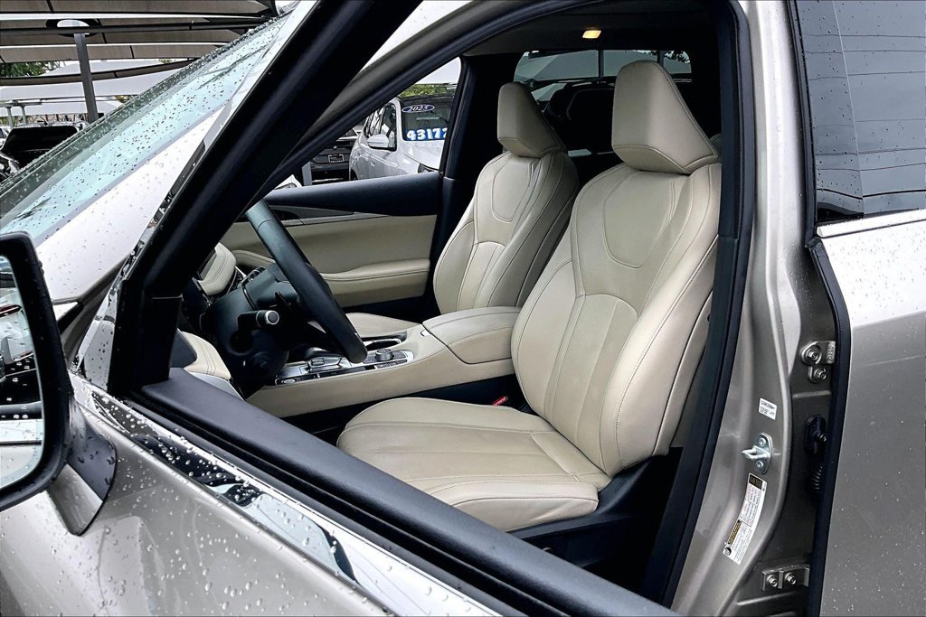 Certified 2025 INFINITI QX60 Luxe FWD image 33