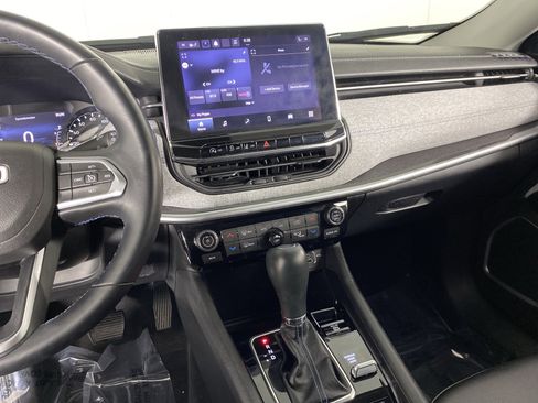 Used 2022 Jeep Compass Latitude w/ Convenience Group image 28