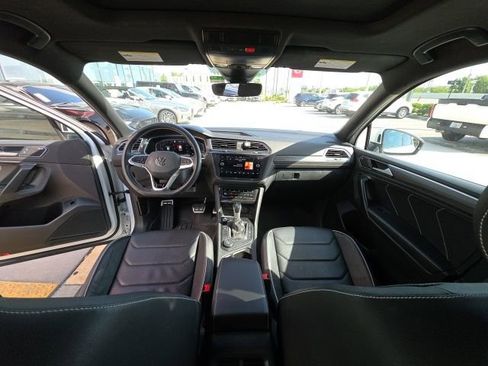 Used 2023 Volkswagen Tiguan SEL R-Line image 27