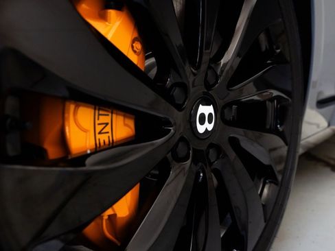 Used 2025 Bentley Flying Spur Plug-In Hybrid image 15