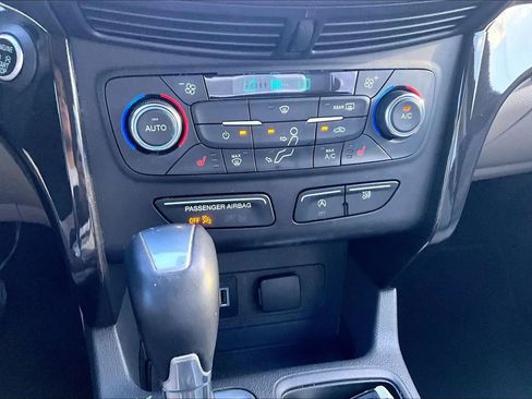 Used 2017 Ford Escape Titanium FWD image 22