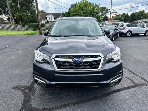 Used 2018 Subaru Forester 2.5i Touring w/ Popular Package #3B AWD/4WD image 2