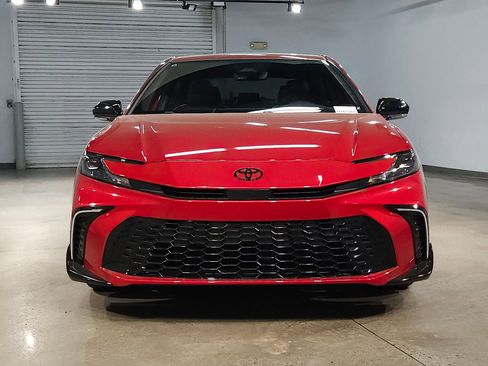 New 2026 Toyota Camry Hybrid image 2