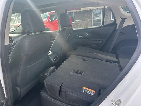 Used 2022 GMC Terrain Denali image 34