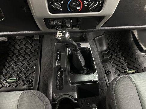 Used 2006 Jeep Wrangler Unlimited AWD/4WD image 24