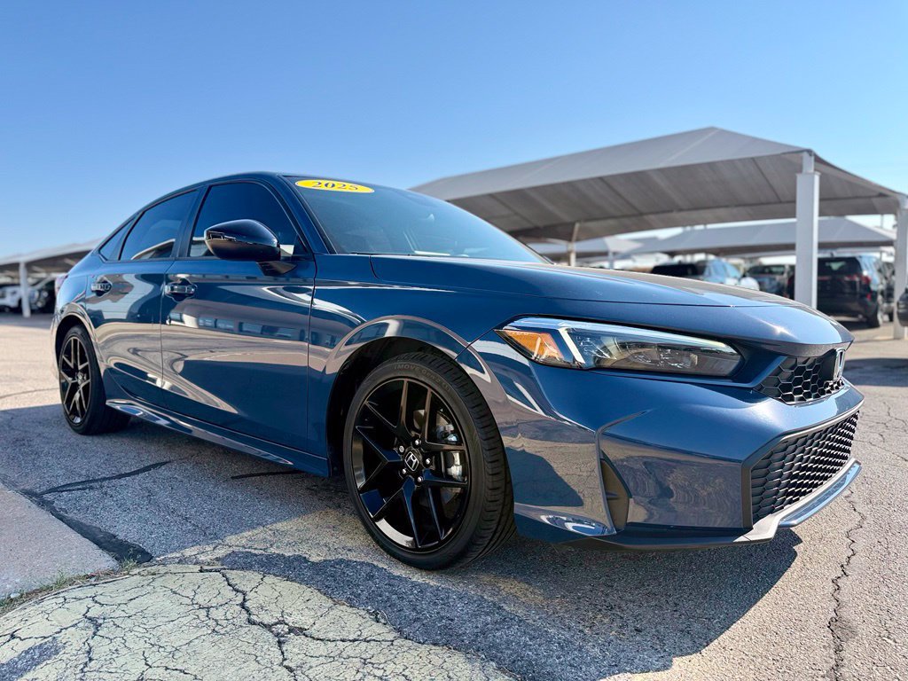 Used 2025 Honda Civic Sport image 3
