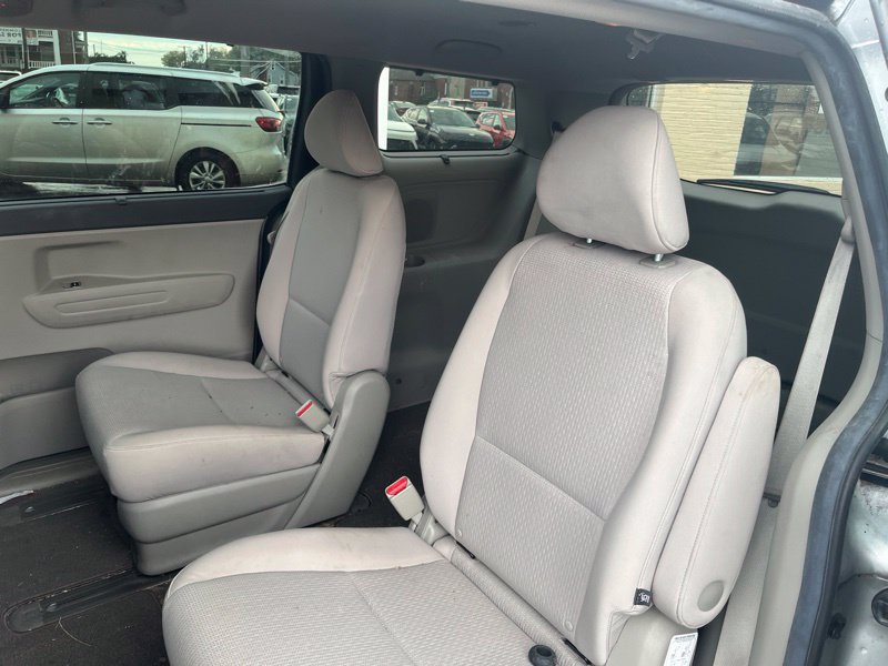 Used 2016 Kia Sedona LX w/ LX Convenience Package FWD image 10