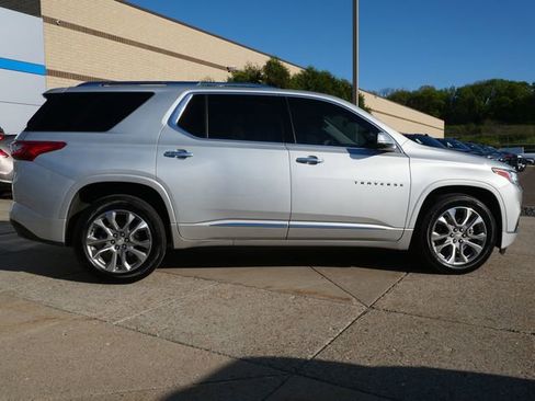 Used 2021 Chevrolet Traverse Premier w/ LPO, Floor Liner Package AWD/4WD image 8