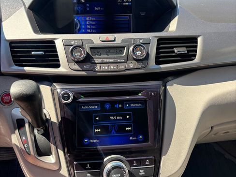 Used 2016 Honda Odyssey EX-L image 16
