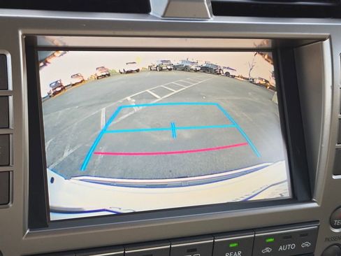 Used 2016 Lexus GX 460 Luxury w/ Preferred Accessory Package image 19