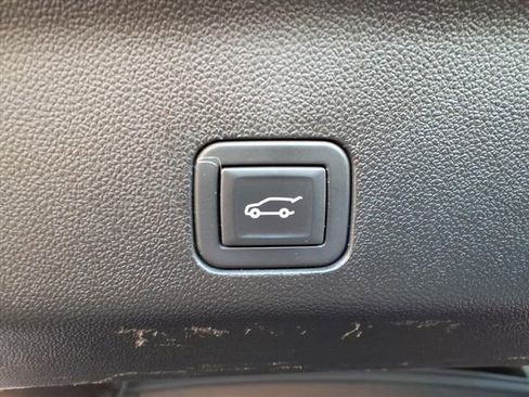 Used 2023 GMC Yukon AT4 w/ LPO, Floor Liner Package image 12