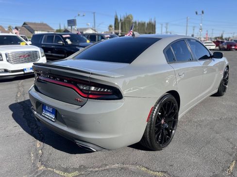 Used 2018 Dodge Charger R/T w/ Plus Group RWD image 6