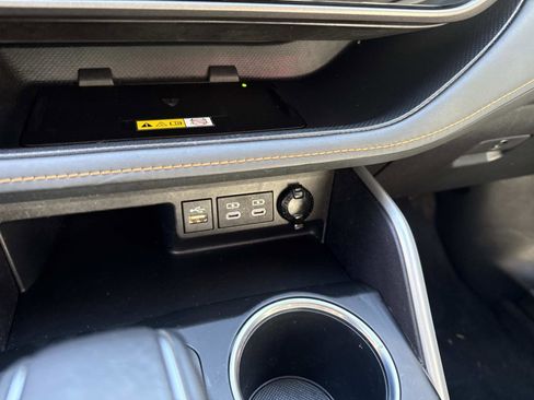 Used 2023 Toyota Highlander Bronze Edition image 27