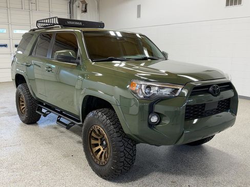 Used 2021 Toyota 4Runner Trail Special Edition AWD/4WD image 6