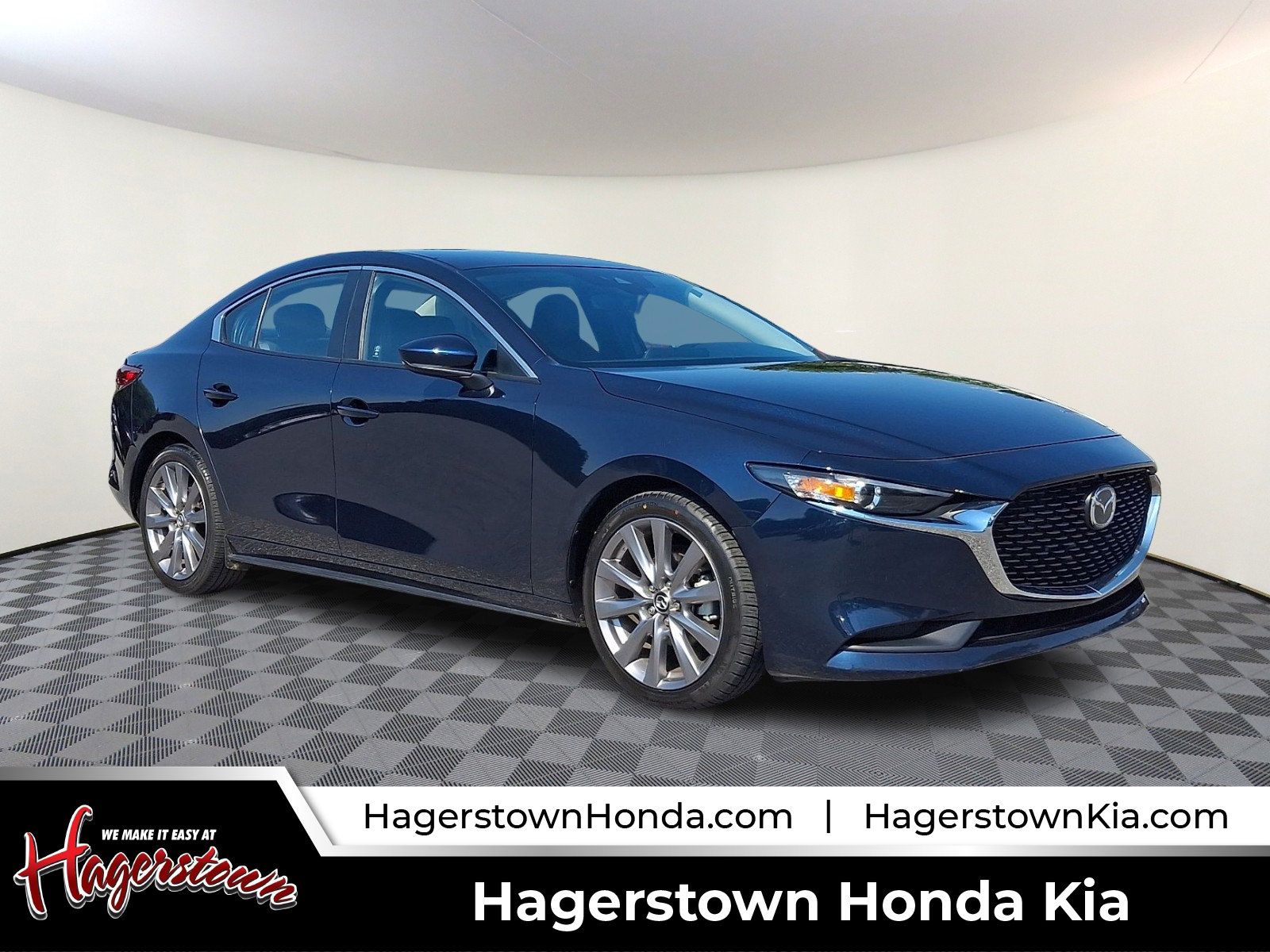 Used 2023 MAZDA MAZDA3 s FWD image 1