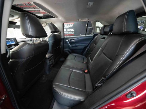 Used 2019 Toyota RAV4 XLE w/ Convenience Package AWD/4WD image 23
