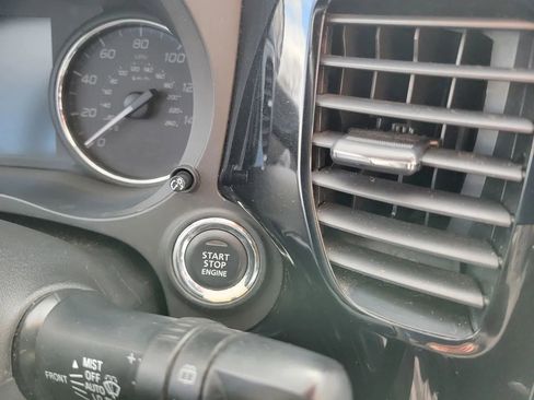 Used 2020 Mitsubishi Outlander SEL image 32