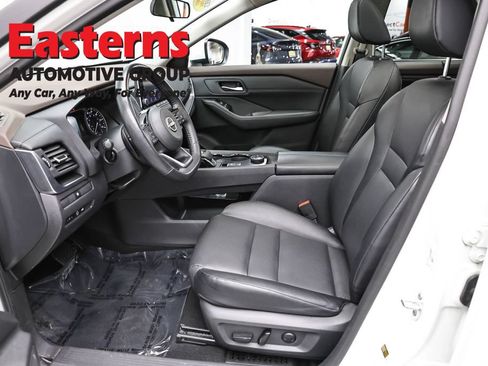 Used 2023 Nissan Rogue SV w/ SV Premium B Package AWD/4WD image 14