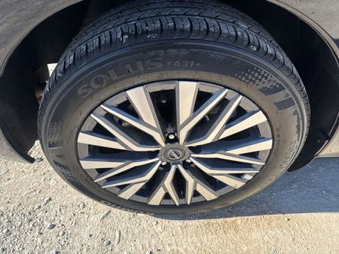 Used 2025 Nissan Altima 2.5 SV FWD image 7