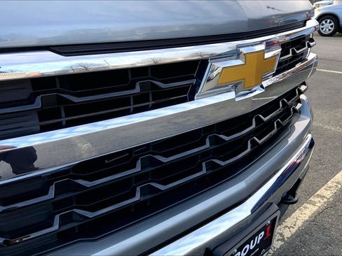 Used 2024 Chevrolet Silverado 1500 LT w/ Convenience Package II image 29