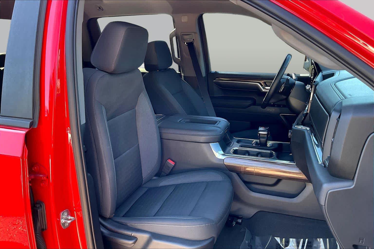Used 2022 Chevrolet Silverado 1500 LT Trail Boss AWD/4WD image 8