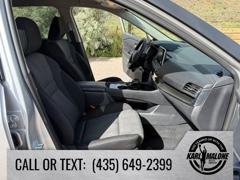 Used 2025 Nissan Rogue SV FWD image 35