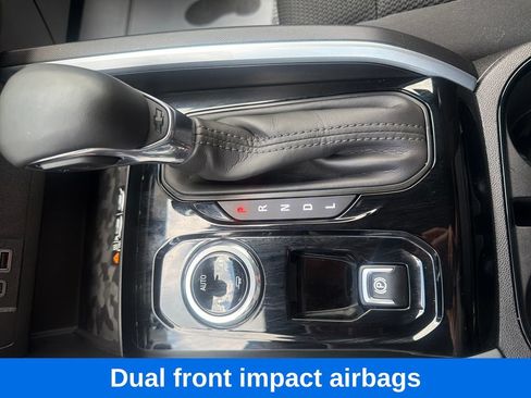 Used 2023 Chevrolet Colorado LT w/ LT Convenience Package II AWD/4WD image 19