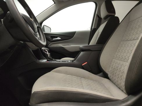 Used 2022 Chevrolet Equinox LT AWD/4WD image 17