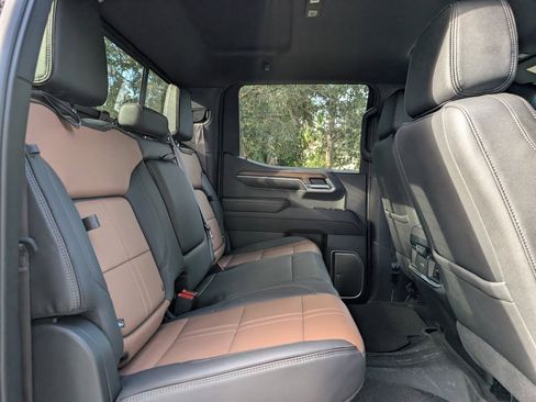 Used 2024 Chevrolet Silverado 1500 High Country w/ Z71 Off-Road Package image 21