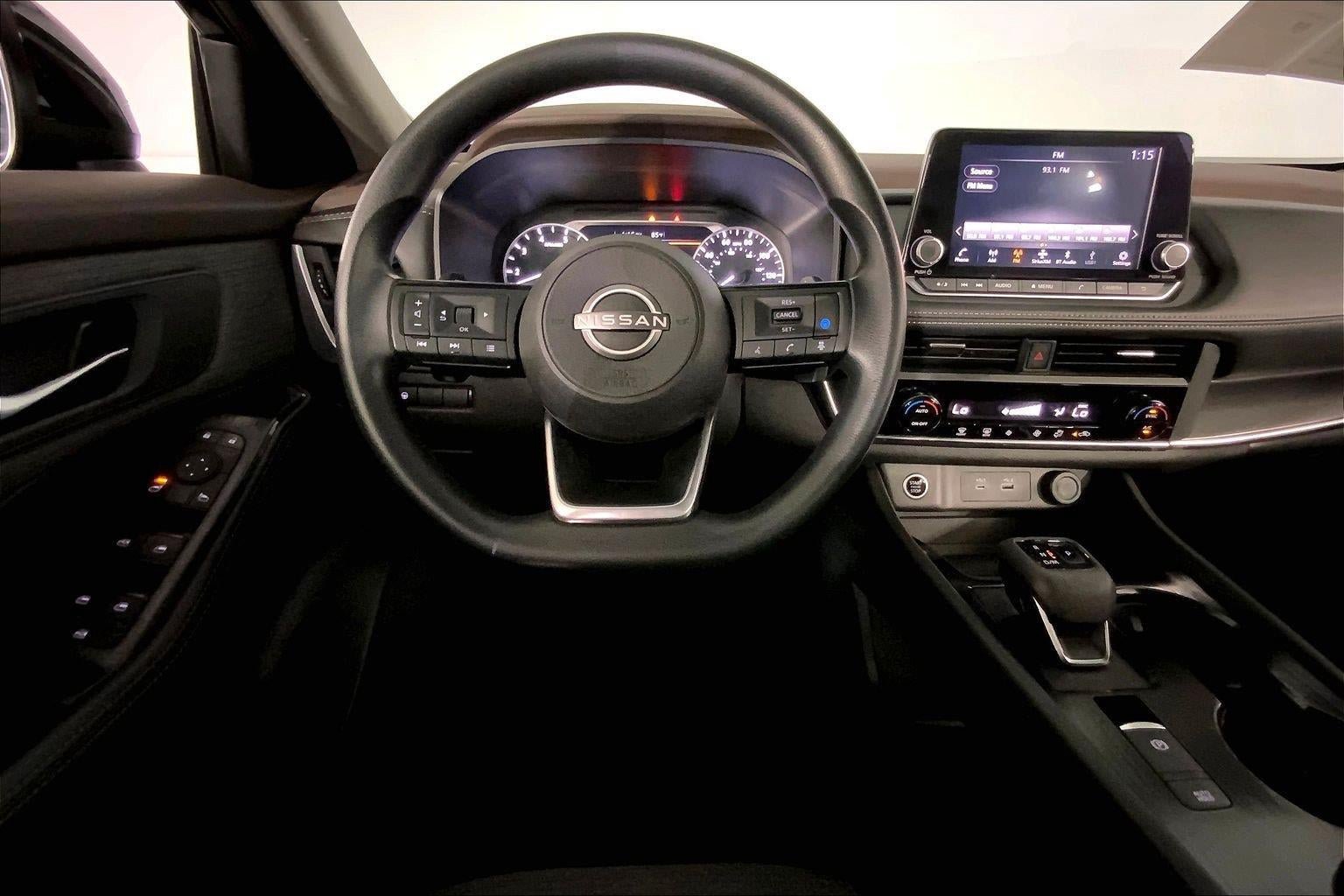 Used 2023 Nissan Rogue SV AWD/4WD image 8