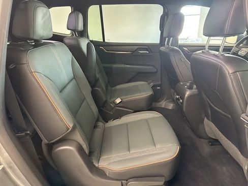 Used 2025 GMC Acadia AT4 image 34