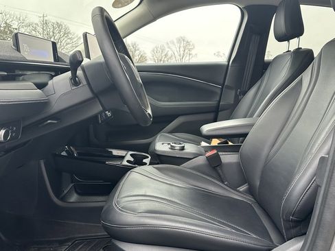 Used 2021 Ford Mustang Mach-E Premium image 9