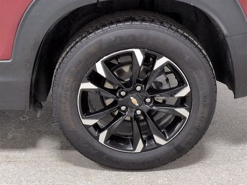 Used 2023 Chevrolet TrailBlazer LT w/ Convenience Package image 14