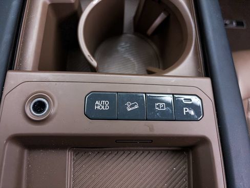 Certified 2024 Kia EV9 Land w/ Towing Package AWD/4WD image 33