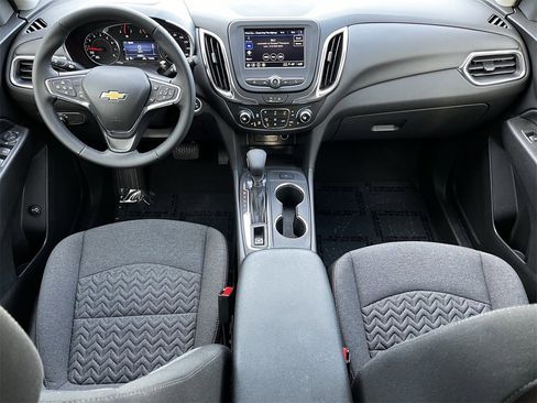 Used 2024 Chevrolet Equinox LT image 9
