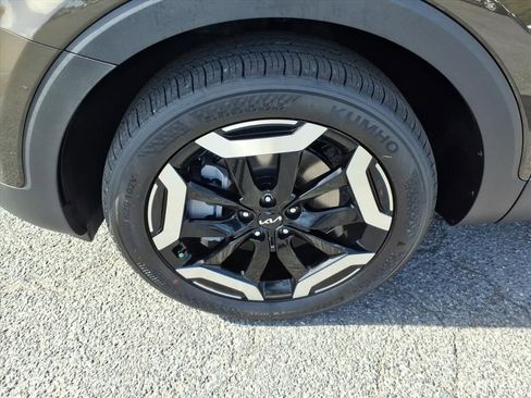 New 2025 Kia Telluride S image 10