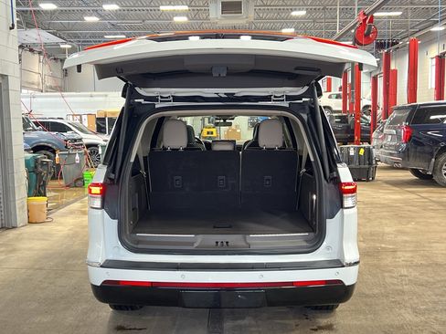 Used 2023 Lincoln Navigator L Reserve w/ Equipment Group 201A image 43