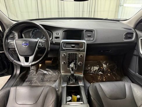 Used 2016 Volvo V60 T5 Cross Country w/ Convenience Package AWD/4WD image 12