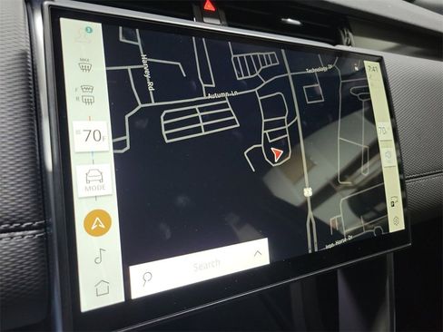 New 2024 Land Rover Discovery Sport Dynamic SE image 32