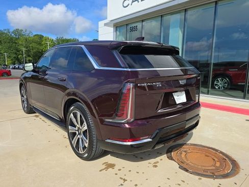 New 2026 Cadillac Escalade IQ Luxury 2 w/ LPO, Floor Liner Package image 3
