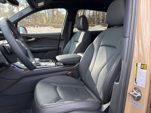 Used 2025 Audi Q7 2.0T Premium Plus w/ Premium Plus Package image 8